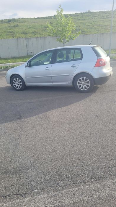 Golf 5 1.6 mpi anul 2005