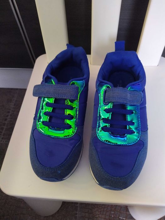 Маратонки номер 32