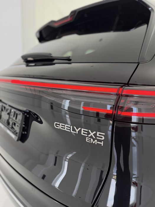 Geely EX5 EM-i.