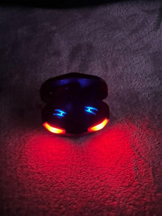 Căști Audio Bluetooth wireless cutie USB cu lumini colorate (ambientale) inclusiv pe căști, perfect funcționale