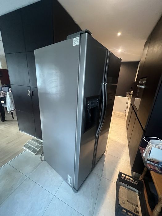 Хладилник с две врати, за ремонт