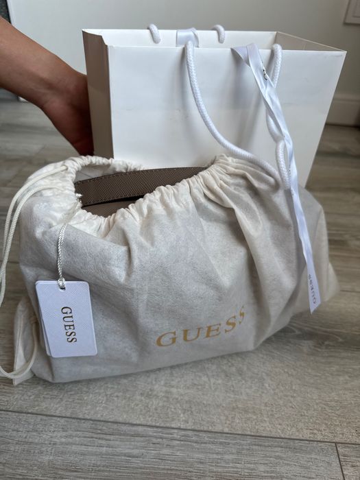 Продам сумку Guess