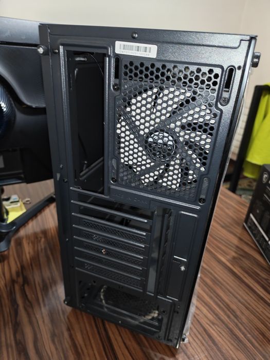 Продам кеис в отличном состоянии