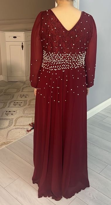 Платья нарядные, вечерние