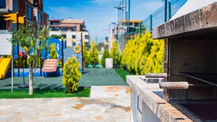 Продава се Двустаен апартамент в Бургас, Сарафово - 66 кв.м за 1384 €/кв.м - Снимка #2