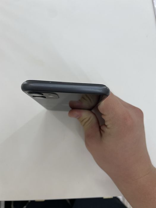 iPhone 11//64gb//