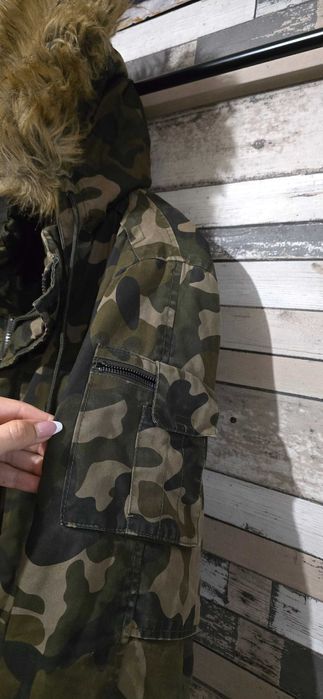 Bershka L-мъжка парка /яке (х-326)