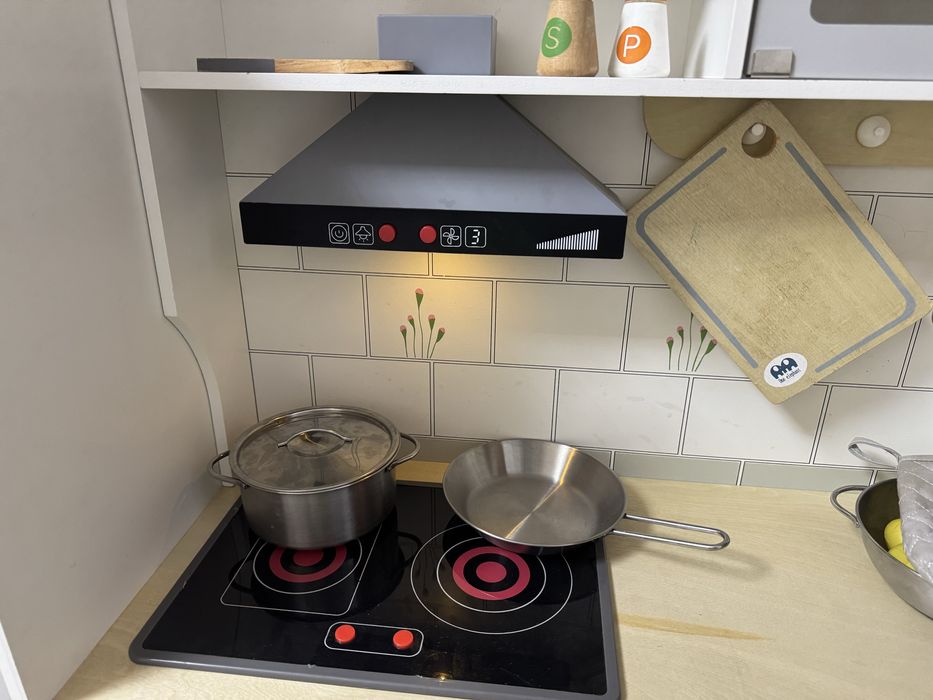 Продам детскую кухню