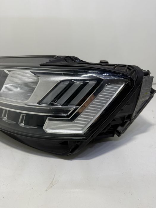 Оригинален ляв LED фар Audi A8 D5 Hella 4N0941783