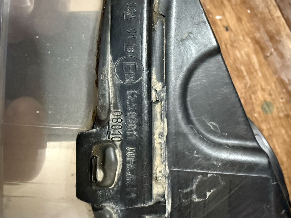 Фара ларгус правая оригинал рено