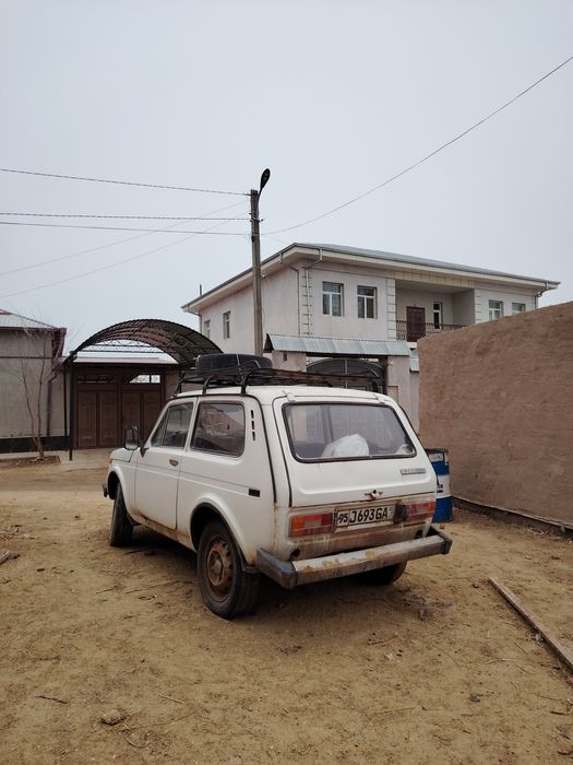 Нива 1989 10 млн сум