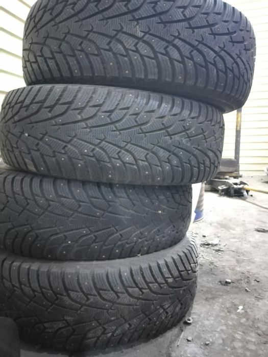 Продам шины 1 месяц котал