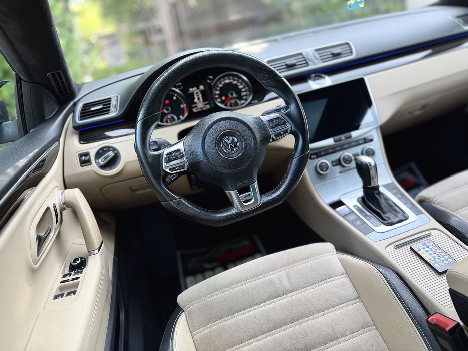 • Volkswagen Passat CC 2014 Facelift 2.0 Diesel 170 cp / DSG / Packet R-Line / Auto Deosebit ! - Parc Auto / Rate / Garantie •