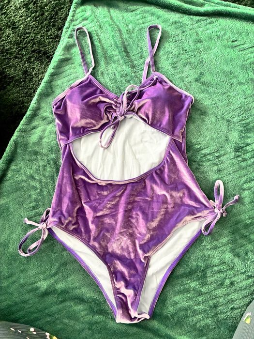 Costum de baie intreg