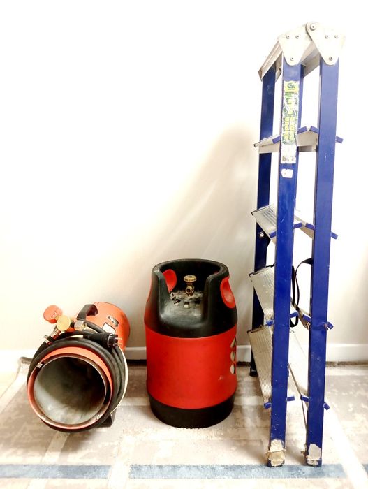 Балон газовый, пушка, стремянка. Композитный. Продается комплектом