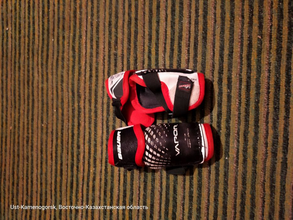 Продам хоккейную форму