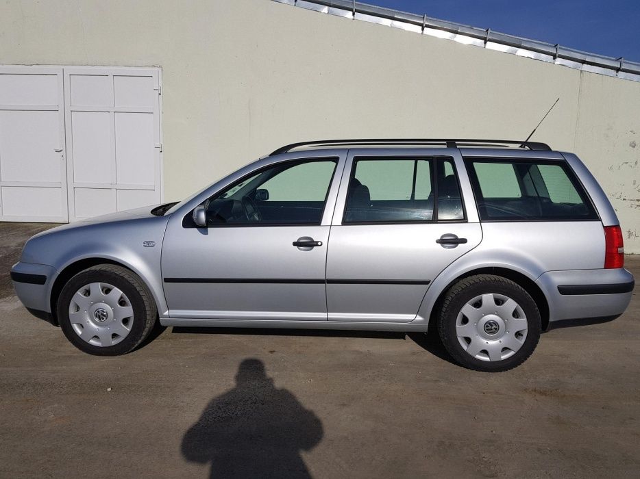 Dezmembrez vand piese vw  golf 4 AXR 2004 euro 4