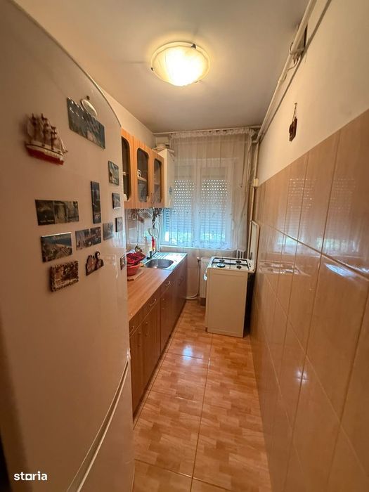 2  camere la etajul 3, centrala, termopan, izolat, zona Milcov