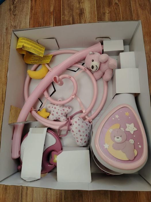 Продаю мобиль Chicco