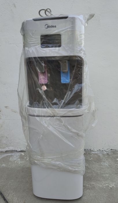 Кулер для воды Midea