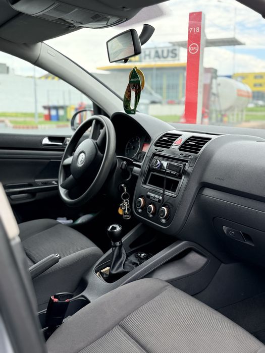 Volkswagen Golf 5 1.4 Benzină + GPL