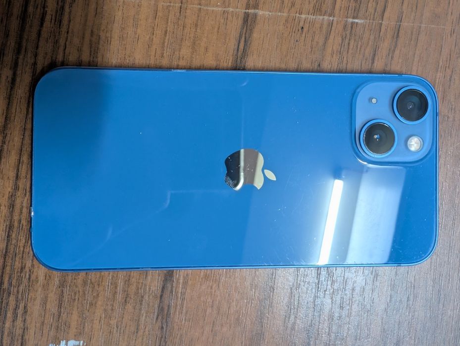 Iphone 13  87akb (на экране стекло)