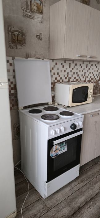 Продам  электроплиту б/у