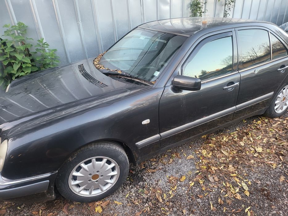 Мерцедес В210 Е280 Mercedes W210 E280 на части