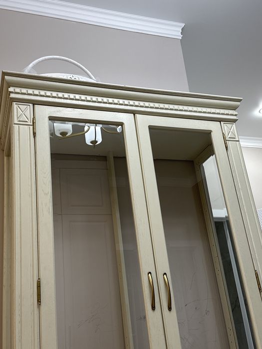 Сервант для посуды