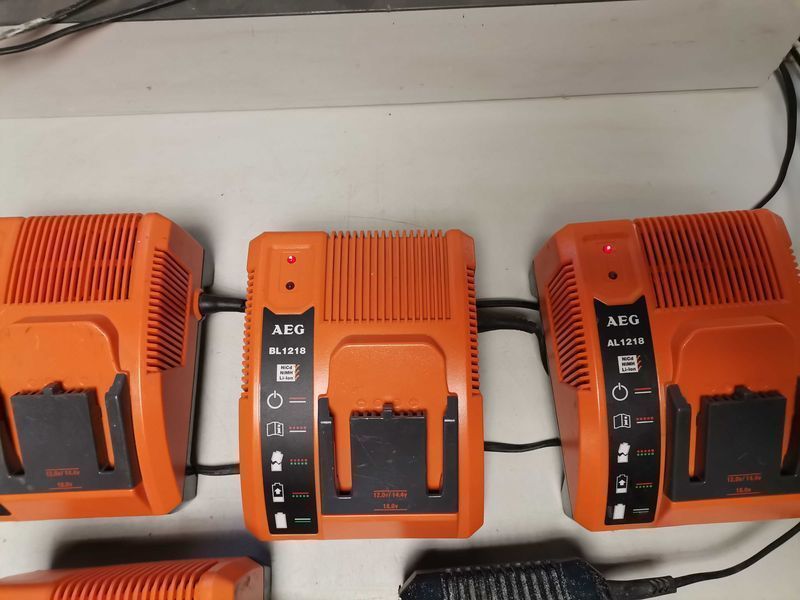 Зарядно / дни AEG - ЛОТ 10