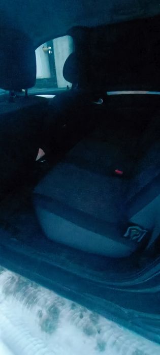 Vand logan  mcv 1,6  16 v 7 locuri , an fab 2010 , stare buna