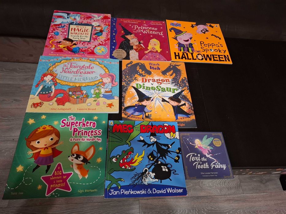 Много детски книжки на английски език