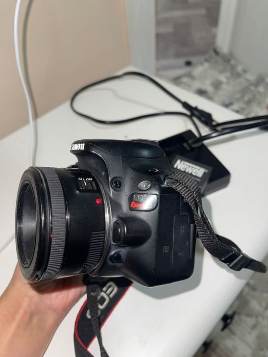 Фотоаппарат Canon EOS Rebel SL2