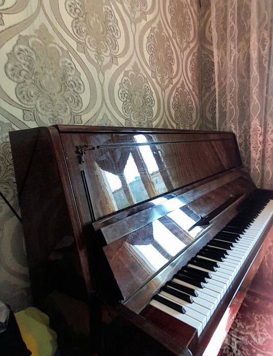 Fortepiano lirika