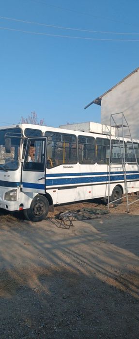 Avtobus zapchastga sotiladi.