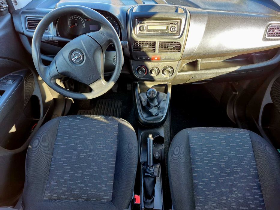 Продавам Opel Combo Euro 6
