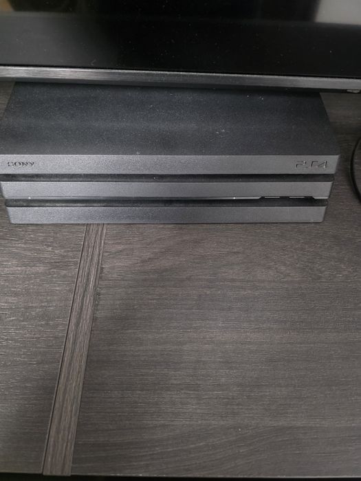 Pachet ps4 pro complet