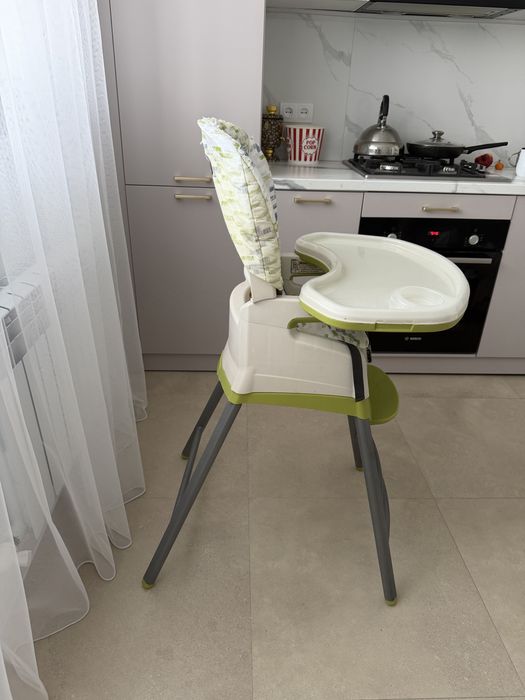 Продам стульчик для кормления