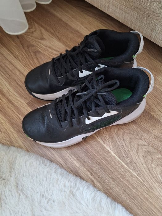 Adidasi Under armour