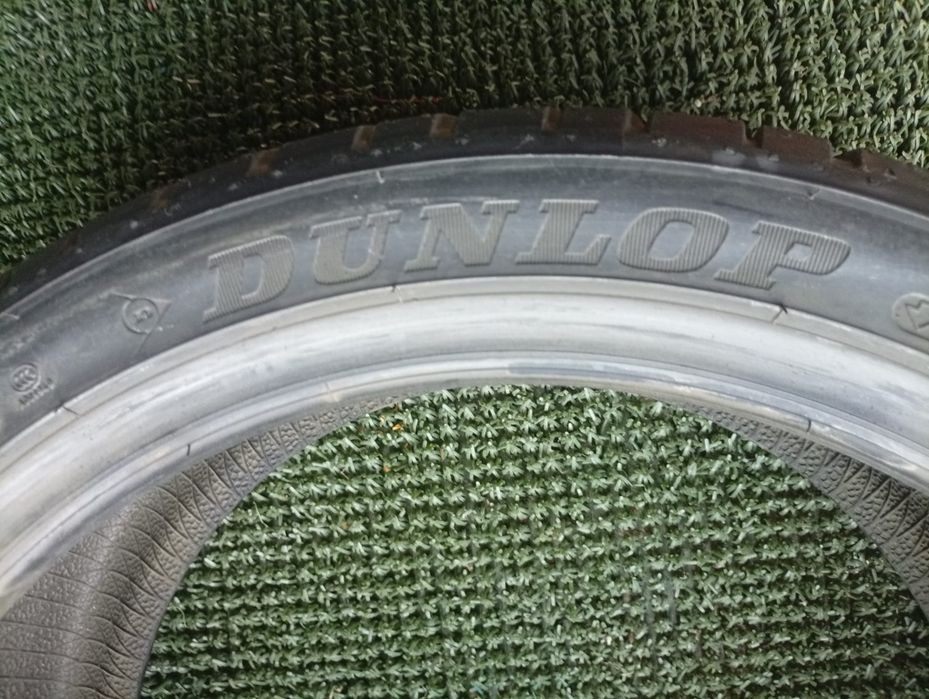 215 40 17 Dunlop Noi