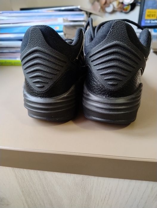 Adidași Jordan Max Aura 5