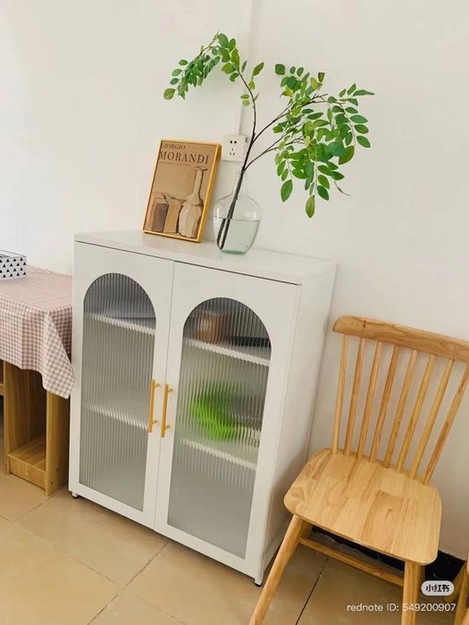 Шкаф стеклянный в гостиную | Mehmonxona uchun oynali vitrina shkaf