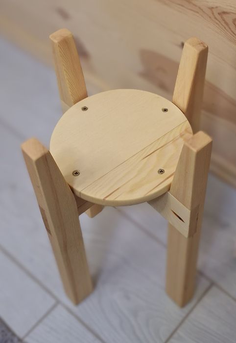 Кашпо и подставки для цветов