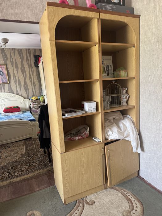 Шкаф и стол заберитепожалуйста