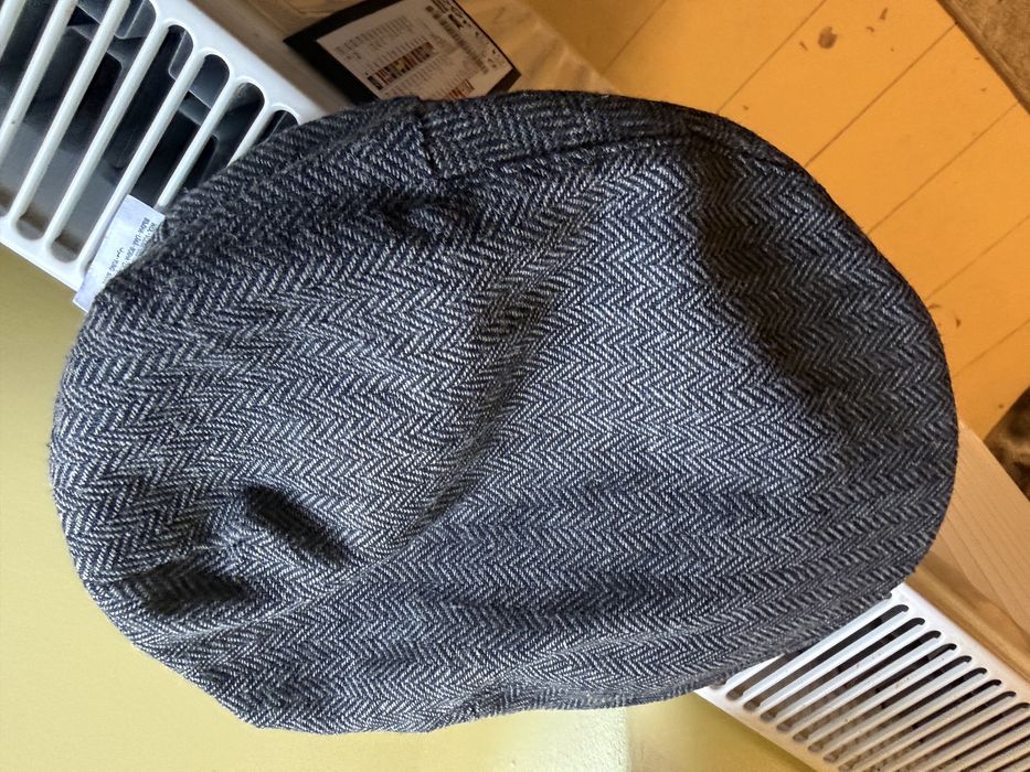 Caciulă gală lănă gri nouă