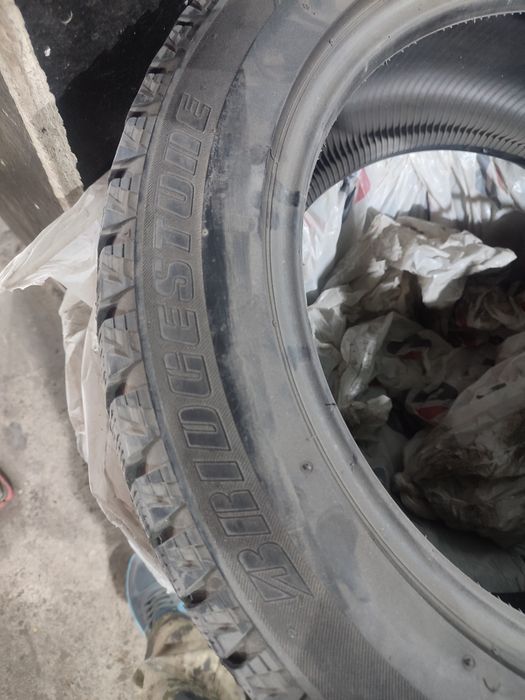 Зимние резина BRIDGESTONE