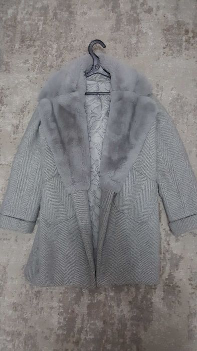 Пальто зимнее серое
