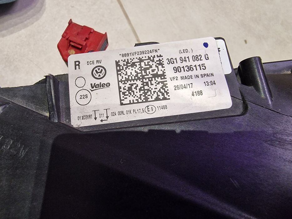 Far dreapta VW Pasat B8 2017 High LED Adaptiv