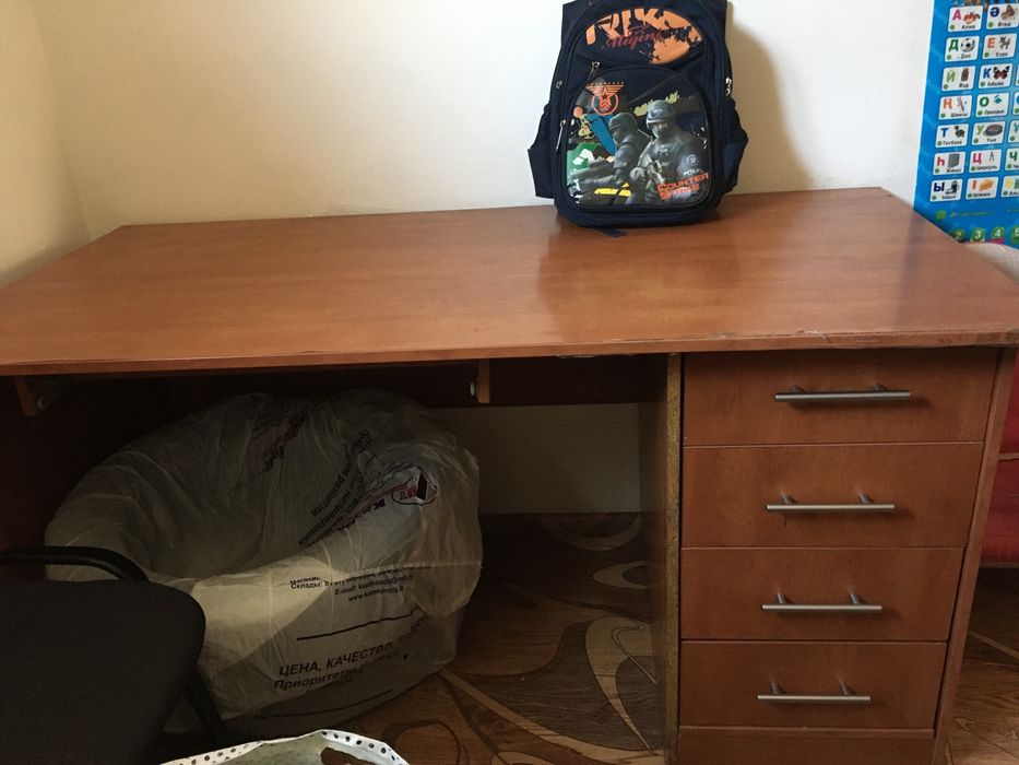 Стол писменной и для комьпютера