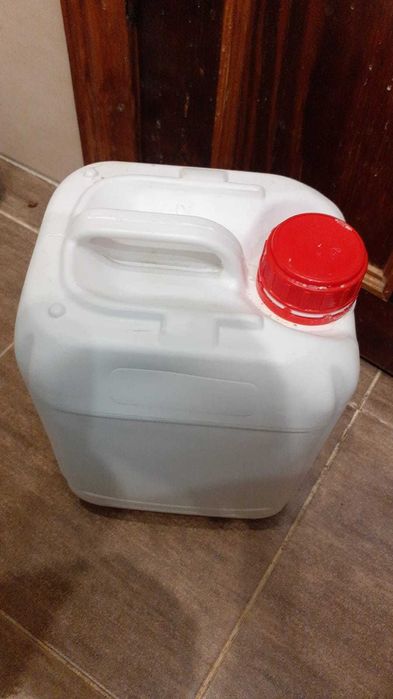 Платиковые канистры 5л